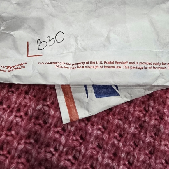 American Eagle Whoa So Cozy Waffle V-Neck Sweater Pink Oversized Small - Picture 6 of 6